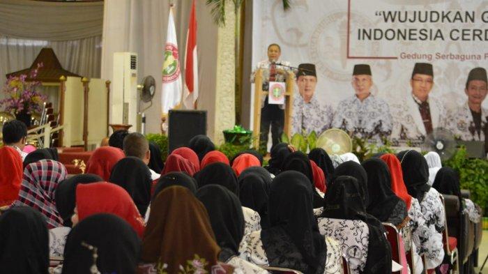 Cara Guru Kreatif Transfer Ilmu ke Siswa