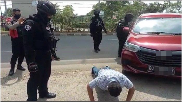 Besok Pemberlakuan Denda Rp 500 Ribu, Hari Ini Warga tak Pakai Masker Dihukum Push Up dan Bernyanyi