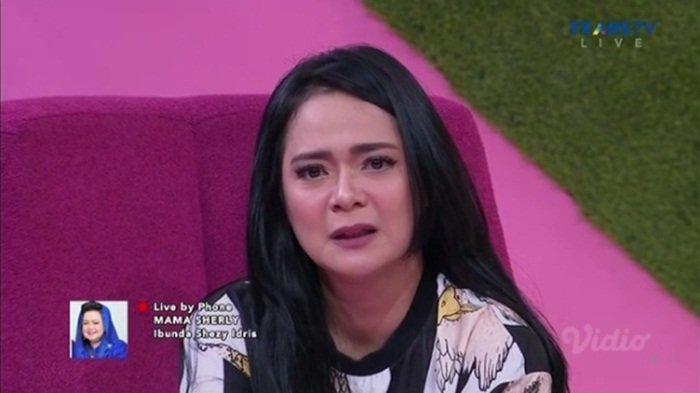 Shezy Idris Dituding Selingkuh Oleh Suami Usai Ketahuan Video Call, 'Awas Balik ke Diri Sendiri'