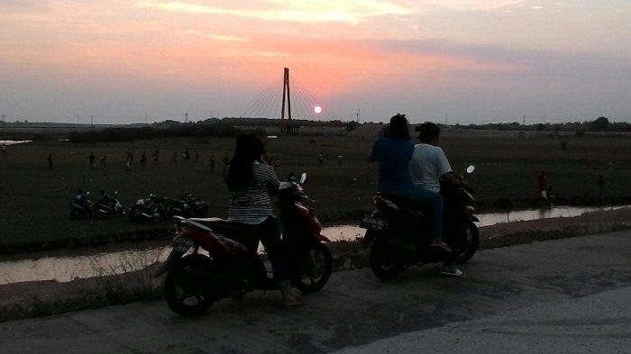 Mau Lihat Sunset di Sumsel, Cukup ke Sini Lihat Keindahannya Bikin. . .