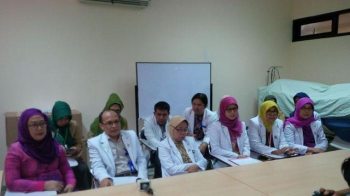 Rizky Sudah Sadar penuh dan Kooperaktif, Namun Masih Butuh Alat Bantu