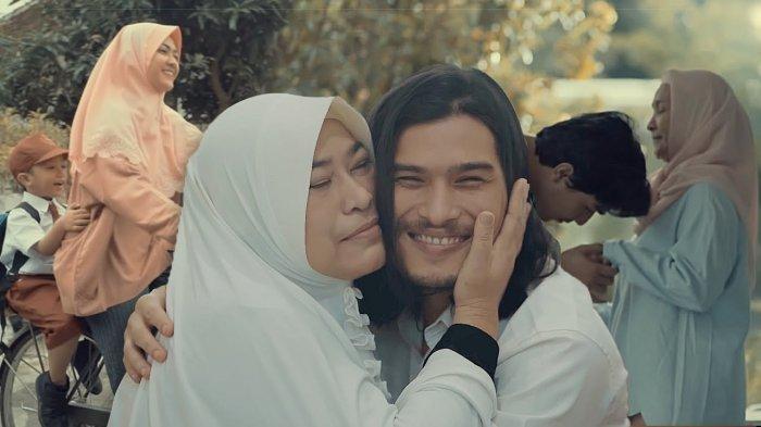 Download Lagu Bertema Hari Ibu Internasional, Virzha, Andmesh, Ungu ( Ada Lirik Lagu dan Video Klip)