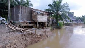 4-Rumah-di-Muba-Terbawa-Longsor-Akses-SekayuLubuklinggau-Terancam-Putus-Warga-Resah.jpg