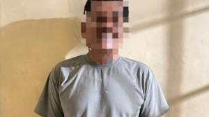 Ahmad-Kholis-49-seorang-pria-di-Kabupaten-Kampar-Riau-dengan-teg.jpg