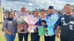 Bahagianya-Pasutri-di-PALI-Dilantik-Jadi-PPPK-Bersama-1467-Orang-Lain-Usai-Betahun-tahun-Mengabdi.jpg