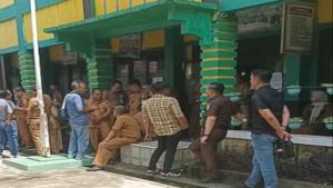 Banting-Tulang-Sekolahkan-Anak-Pilu-Ortu-Siswi-SMPN-1-Lubuklinggau-Anaknya-Jadi-Korban-Asusila-Guru.jpg