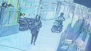 Baru-Saja-Turun-Motor-Guru-SD-di-Palembang-Digasak-Pencuri-Aksinya-Terekam-CCTV.jpg