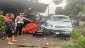 Berangkat-Kerja-Susmita-Tewas-Kecelakaan-Maut-di-Muara-Enim-Motornya-Ditabrak-Mobil-Hendak-Nyalip.jpg