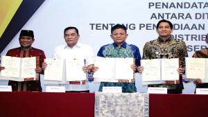 Bupati-Enos-Tandatangani-MoU-Perluasan-Jargas.jpg