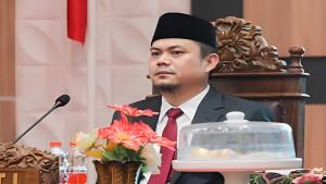 Bupati-Kolaka-Timur-Abdul-Azis-membantah-dikabarkan-ditangkap-petugas-Komisi-Pemberanta.jpg
