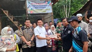 Bupati-Panca-Tinjau-BUMDes-Produsen-Telur-Untuk-Program-MBG-Manfaatkan-Bahan-Makanan-Lokal.jpg