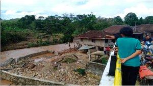 Detik-banjir-bandang-OKU-Selatan-Sumsel.jpg