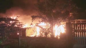 Ditinggal-Berjualan-Rumah-Milik-Pedagang-di-Muara-Enim-Hangus-Terbakar-Kerugian-Capai-Ratusan-Juta.jpg