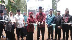 Edison-Resmikan-Jembatan-Gantung-Kantor-Desa-Hingga-BUMDes-Keban-Agung-Muara-Enim.jpg