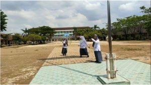 Gedung-sekolah-dan-aktivitas-siswa-di-SMAN-19-Palembang.jpg