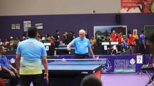 Gubernur-Sumsel-vs-Bupati-Gorontalo-Adu-Laga-Tenis-Meja.jpg