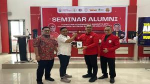 Hadirkan-Rubi-Indiarta-UKB-Gelar-Seminar-Alumni-Bahas-Tugas-dan-Kewenangan-DPRD-Salurkan-Aspirasi.jpg