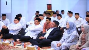 Herman-Deru-Cik-Ujang-Hadiri-Pengajian-Membangun-Integritas-Melalui-Teladan-Akhlak-Rasulullah-SAW.jpg