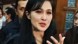 Isi-Koper-yang-Dibawa-Sandra-Dewi-ke-Ruang-Sidang-Beri-Bukti-88-Tas-Mahal-Hasil-Endorsement.jpg