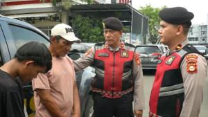 Jadi-Pak-Ogah-di-Sejumlah-Kawasan-di-Palembang-2-Pria-Diamankan-Saat-Minta-Uang-ke-Pengendara.jpg
