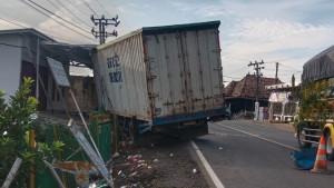 Kecelakaan-Maut-di-Ogan-Ilir-Baru-Pulang-Shalat-Subuh-di-Masjid-Lansia-Tewas-Ditabrak-Truk-Box.jpg