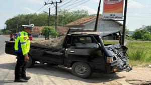 Kecelakaan-di-OKU-Timur-Mobil-Sigra-dan-L300-Terlibat-Tabrakan-di-Desa-Pemetung-Dua-Orang-Terluka.jpg