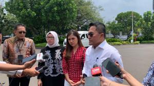 Kepala-Biro-Pers-Protokol-dan-Media-Setpres-Yusuf-Permana-usai-berdiskusi.jpg