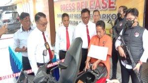 Kronologi-Kurir-Sabu-3-Kg-Ditangkap-di-Palembang-Tak-Berkutik-Bukti-Ditemukan-Dalam-Jok-Motor.jpg