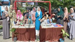 Lewat-Maulid-Nabi-SDN-19-Martapura-OKU-Timur-Ajarkan-Anak-Berdagang-Jujur-Teladani-Rasulullah.jpg