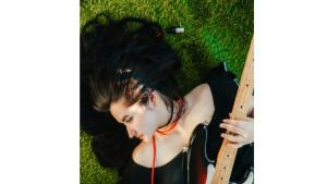 Lirik-dan-Terjemahan-Lagu-Artificial-Grass-Stephanie-Poetri.jpg