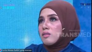 Melda-Safitri-saat-hadir-dalam-acara-Rumpi-No-Secret-Trans-TV.jpg