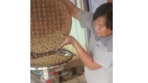 Melimpahnya-Biji-Kopi-UMKM-di-Lahat-Buka-Jasa-Roasting-Kopi-Kini-Ramai-Diserbu-Para-Petani.jpg