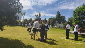 Mengenal-Lomba-Bentengan-Olahraga-Tradisional-yang-Digelar-di-Poparnas-2025-Adu-Kemampuan-Fisik.jpg