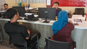Modus-Tanya-Kontrakan-Tas-Pedagang-di-Pasar-Silaberanti-Palembang-Dicuri-Pria-Aksinya-Terekam-CCTV.jpg