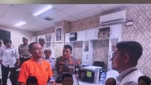 Momen-saat-Polresta-Bandara-Soekarno-Hatta-menangkap-dan-memeriksa.jpg