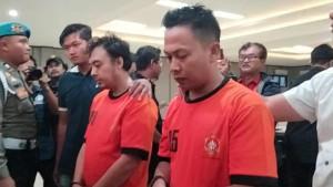 PELAKU-PEMBUNUHAN-Penampakan-dua-pelaku-pembunuhan-terhadap-driver-taks.jpg