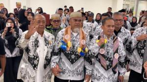 PGRI-Luwu-Utara-yang-sejak-awal-mendampingi-kedua-guru-SMA.jpg