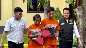 Pasutri-yang-diduga-kuat-nekat-menganiaya-anaknya-yang-berusia-7-tahun-hingga-tewas.jpg