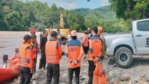 Pencarian-Hari-Kedua-Bocah-4-Tahun-di-Empat-Lawang-Tergelincir-dan-Hanyut-di-Sungai-Belum-Ditemukan.jpg