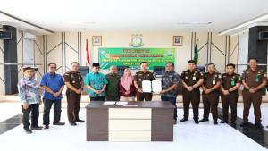 Pengadaan-Seragam-Sekolah-Gratis-di-OKU-Masuki-Tahap-Pendampingan-Kejaksaan.jpg
