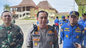 Percaya-Mahasiswa-Tak-Bakal-Rusuh-Kawat-Berduri-di-Depan-Kantor-DPRD-Sumsel-Dilepas-Jelang-Demo.jpg