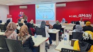 Peringati-Hari-Kartini-Astra-Motor-Sumsel-Gelar-Seminar-Safety-Riding.jpg