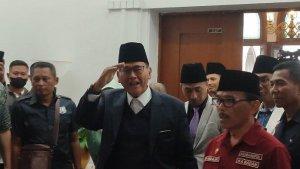 Pimpinan-Pondok-Pesantren-Mahad.jpg