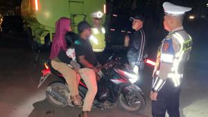 Polres-Banyuasin-pemeriksaan-kendaraan-di-Jalintim-Palembang-Betung-dalam-KRYD.jpg