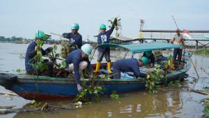 Pusri-Gelar-Aksi-Bersih-Sungai-dan-Dermaga-Dalam-Rangka-World-Cleanup-Day-2025.jpg