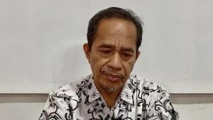 Rasnal-mantan-Kepala-SMAN-1-Luwu-Utara-yang-kini-mengajar-di-SMAN-3-Luwu-Utara.jpg