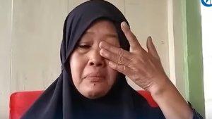Sang-ibu-tak-kuasa-menahan-tangisnya.jpg