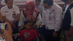 Sedihnya-Aisyah-Anak-Disabilitas-di-Lubuklinggau-Baru-3-Hari-dapat-Bantuan-Kursi-Roda-Hilang-Dicuri.jpg