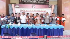 Selamatkan-31-Ribu-Jiwa-Ditresnarkoba-Polda-Sumsel-Blender-Barang-Bukti-Narkotika.jpg