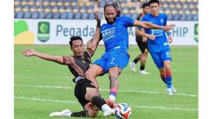 Sriwijaya-FC-Kalah-Lagi-Bermain-10-Orang-Hingga-Diganjar-Penalti-Terjerembab-di-Dasar-Klasemen.jpg